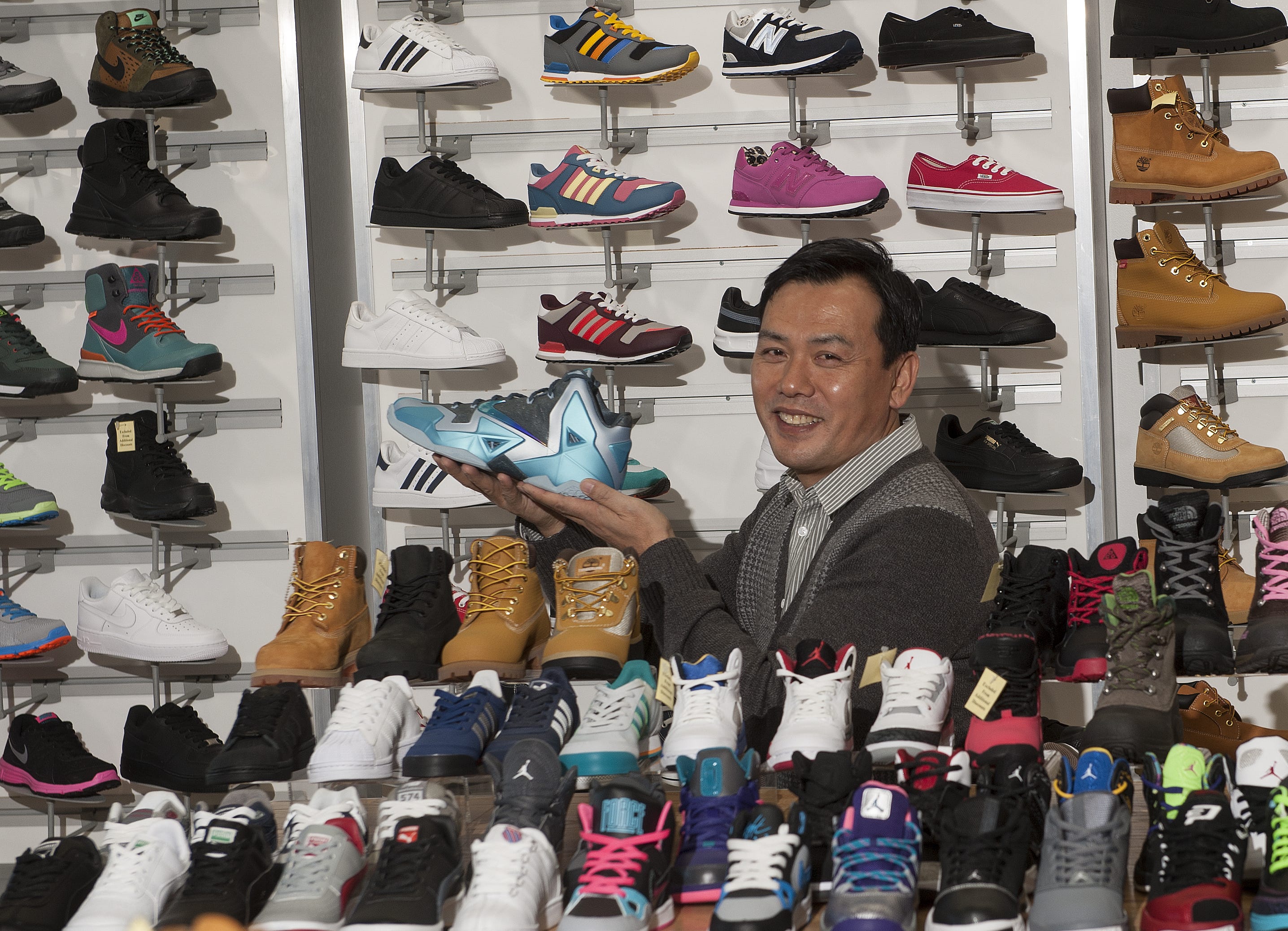 usa kicks sneaker store